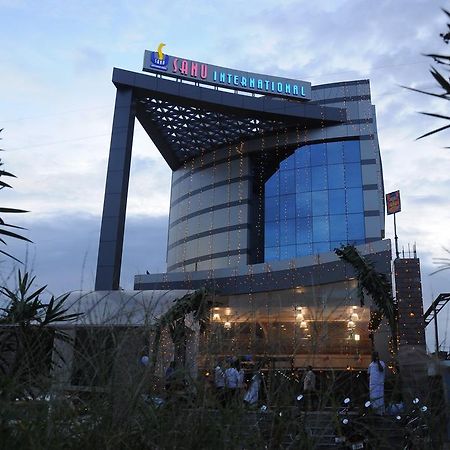 Sanu International Hotell Nāmakkal Exteriör bild