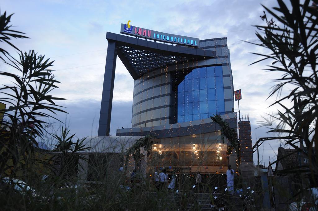 Sanu International Hotell Nāmakkal Exteriör bild